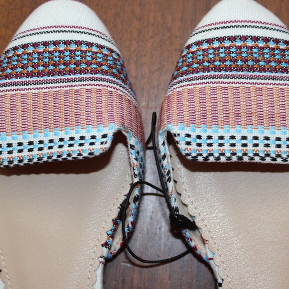 Isaac Mizrahi Open Side Closed Toe Flats NWOB - Picture 10 of 13